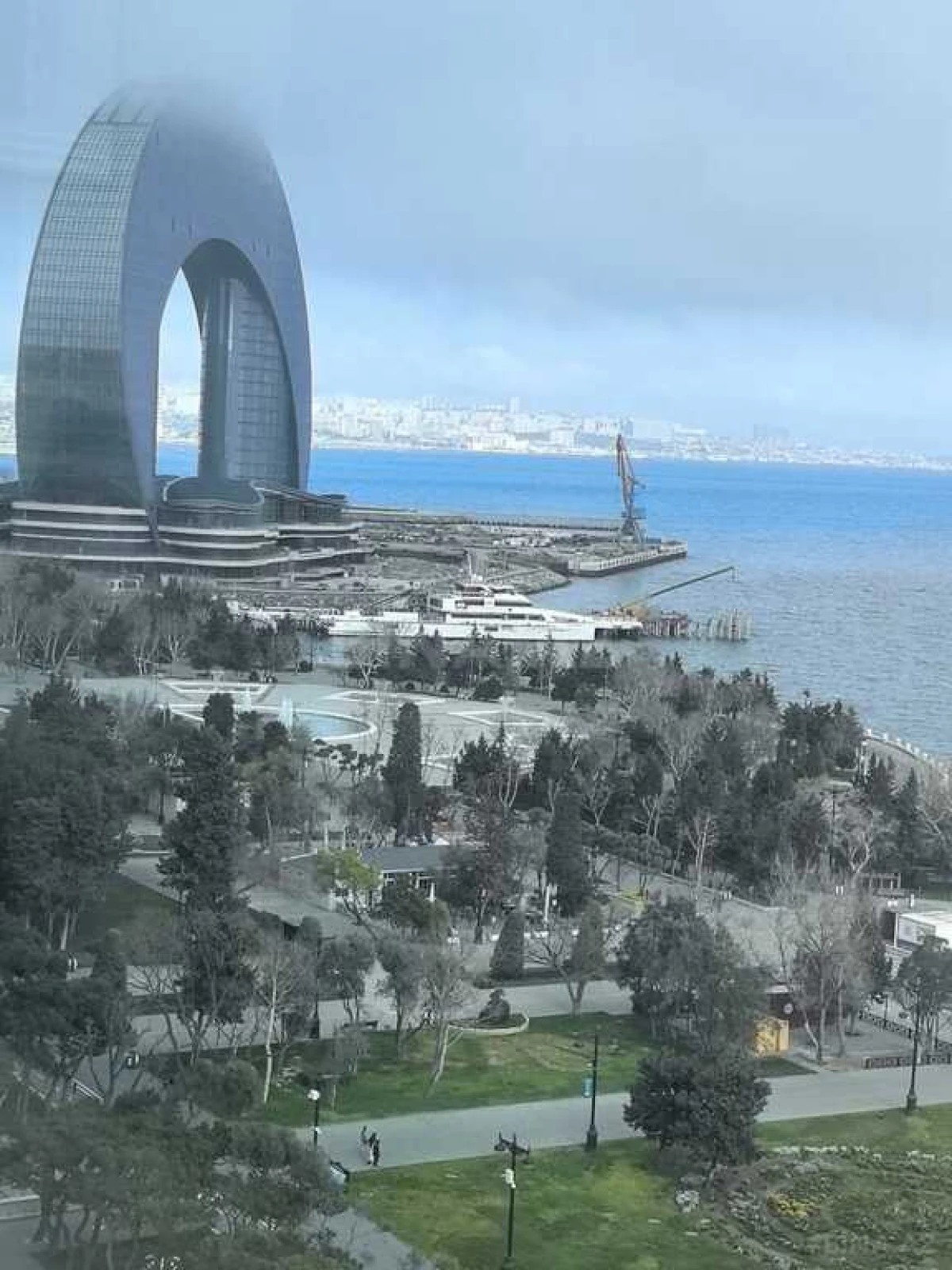 Kirayə verilir 2 otaqlı mənzil 114 m²