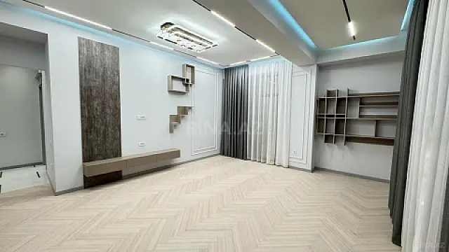 Satılır 3 otaqlı mənzil 124 m²