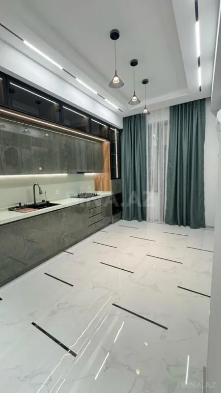 Satılır 3 otaqlı mənzil 124 m²