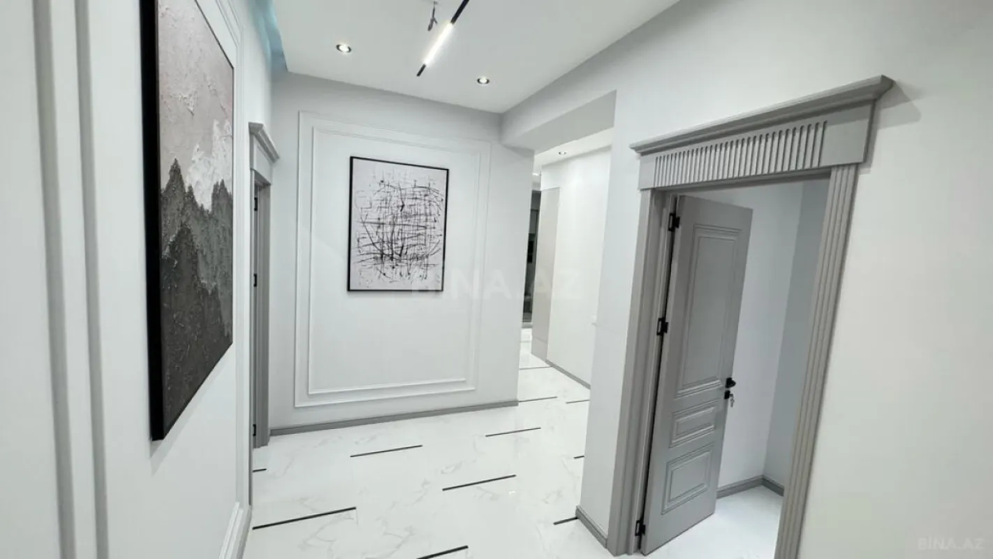 Satılır 3 otaqlı mənzil 124 m²