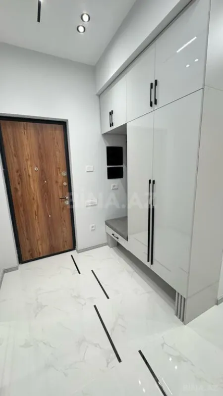 Satılır 3 otaqlı mənzil 124 m²