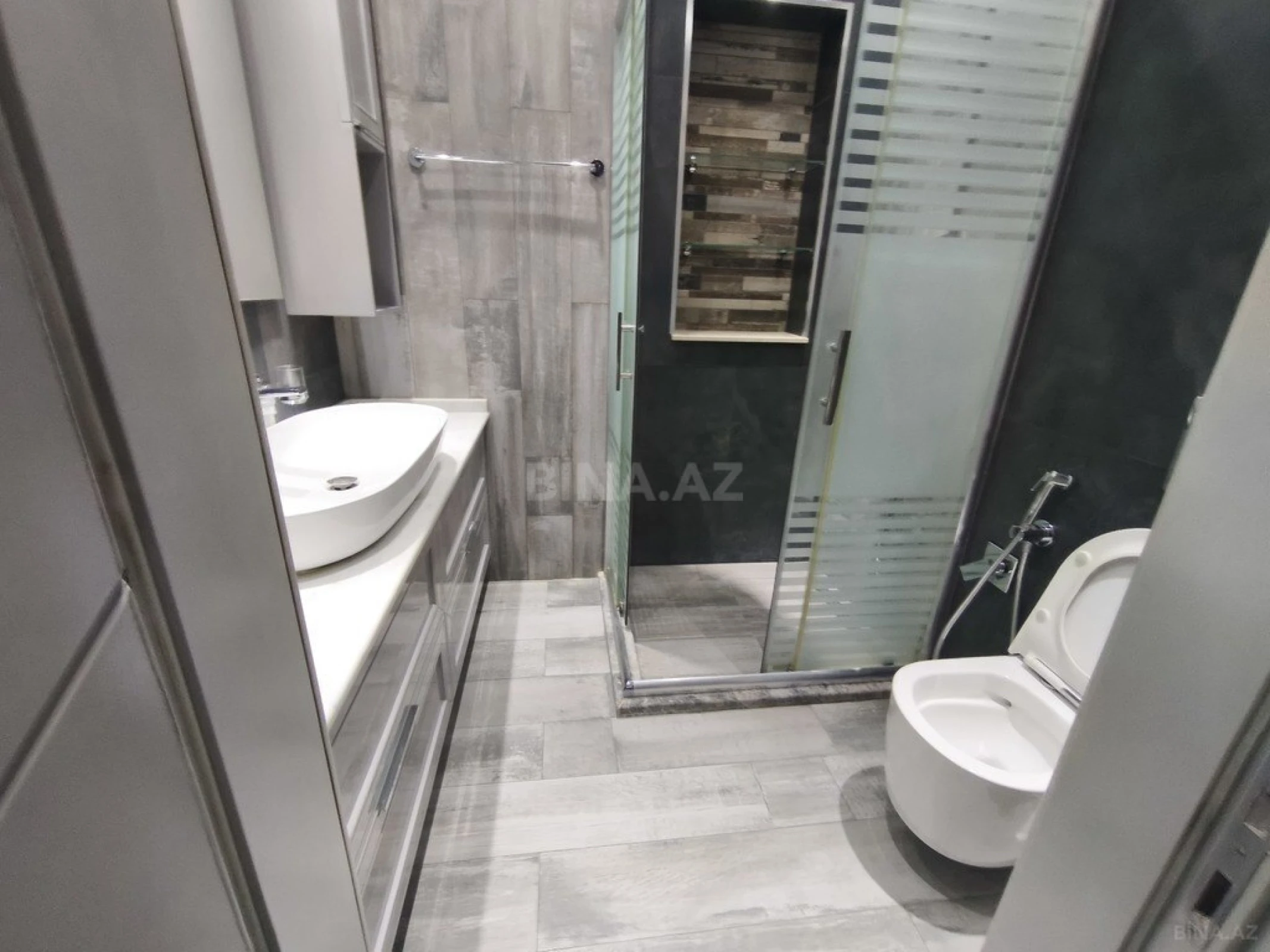 Kirayə verilir 3 otaqlı mənzil 120 m²