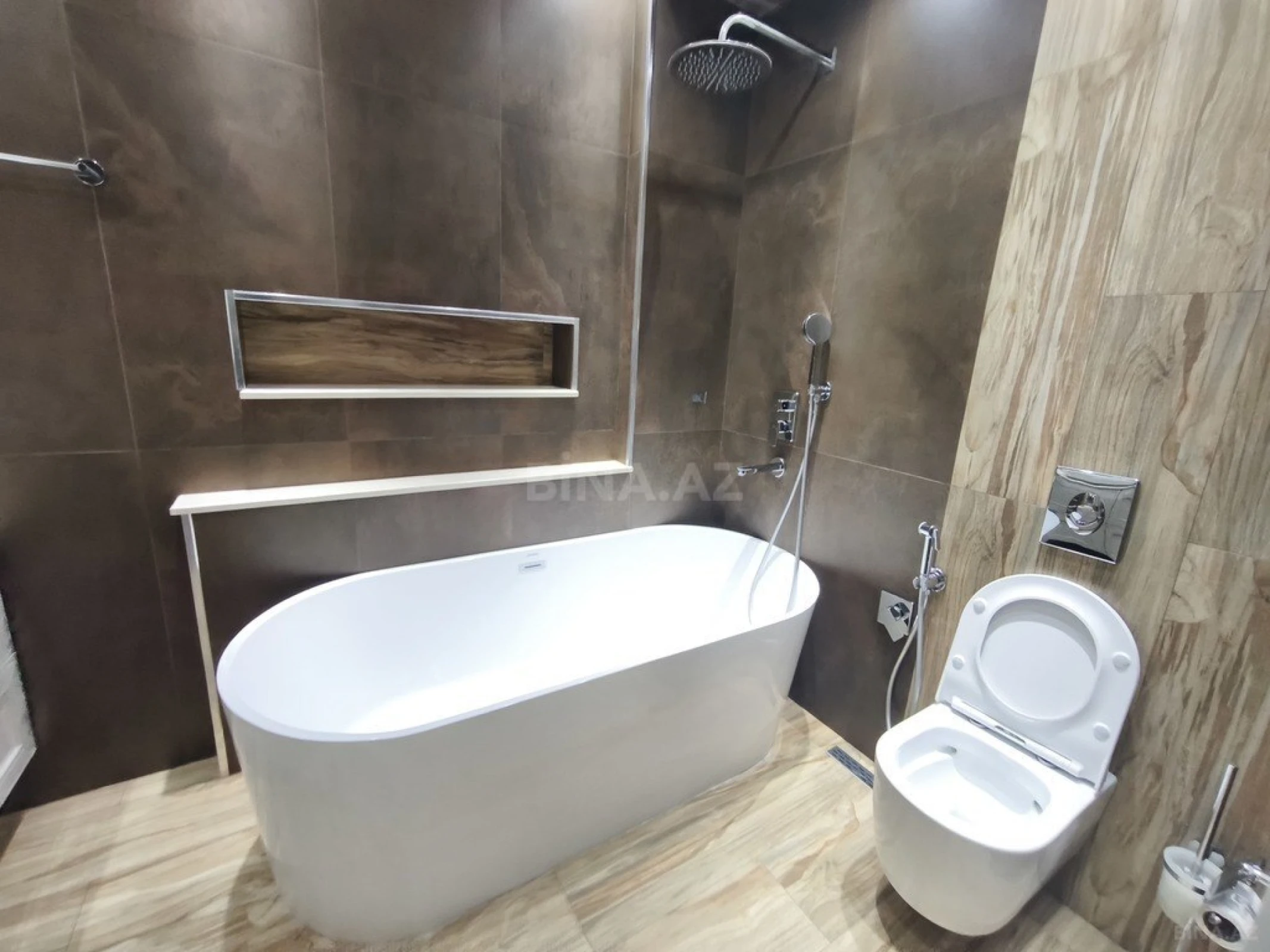 Kirayə verilir 3 otaqlı mənzil 120 m²