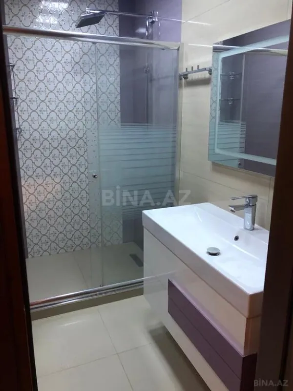 Satılır 5 otaqlı mənzil 320 m²