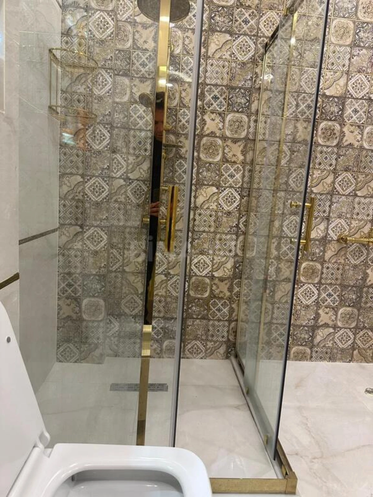 Satılır 4 otaqlı mənzil 230 m²