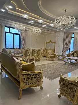 Satılır 4 otaqlı mənzil 230 m²