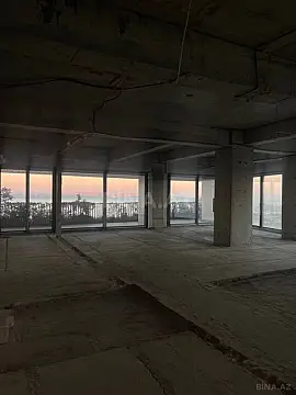 Satılır 4 otaqlı mənzil 379 m²