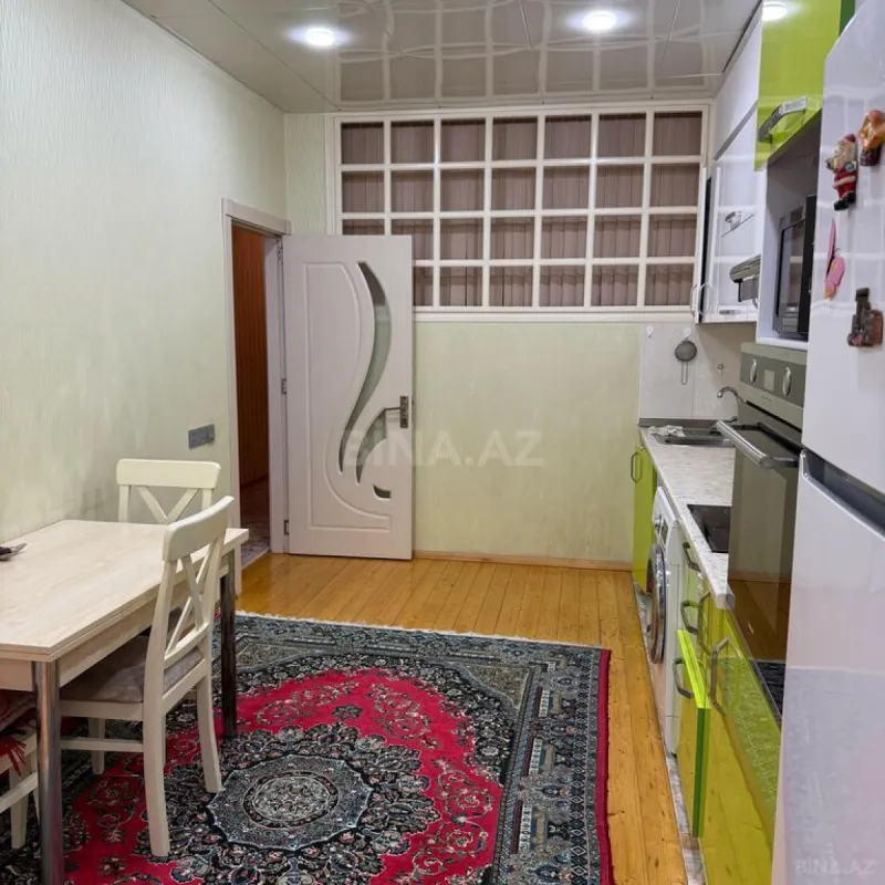 Satılır 3 otaqlı mənzil 95 m²