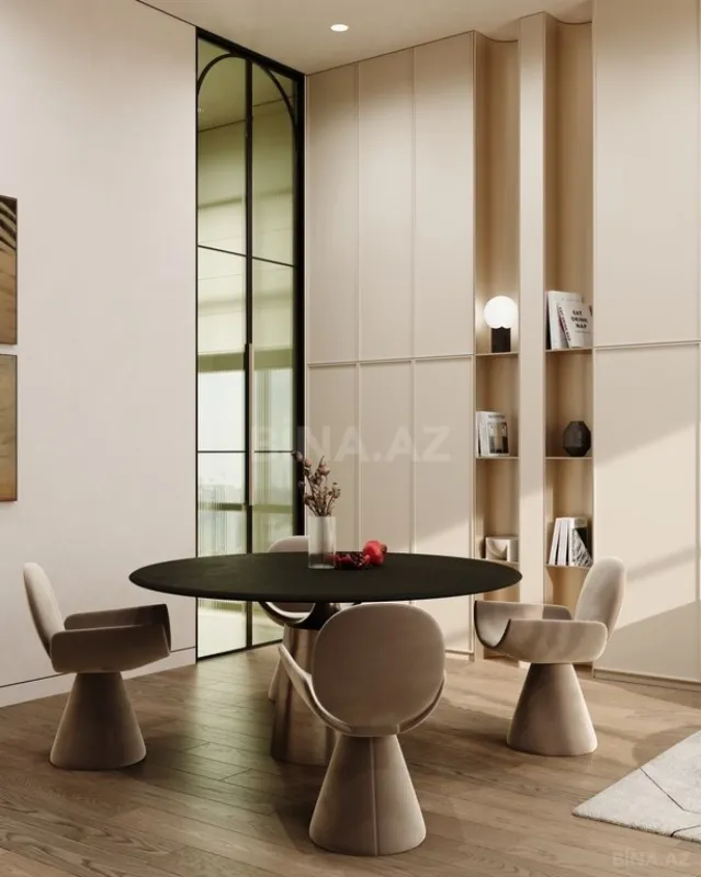 Satılır 3 otaqlı mənzil 135.7 m²