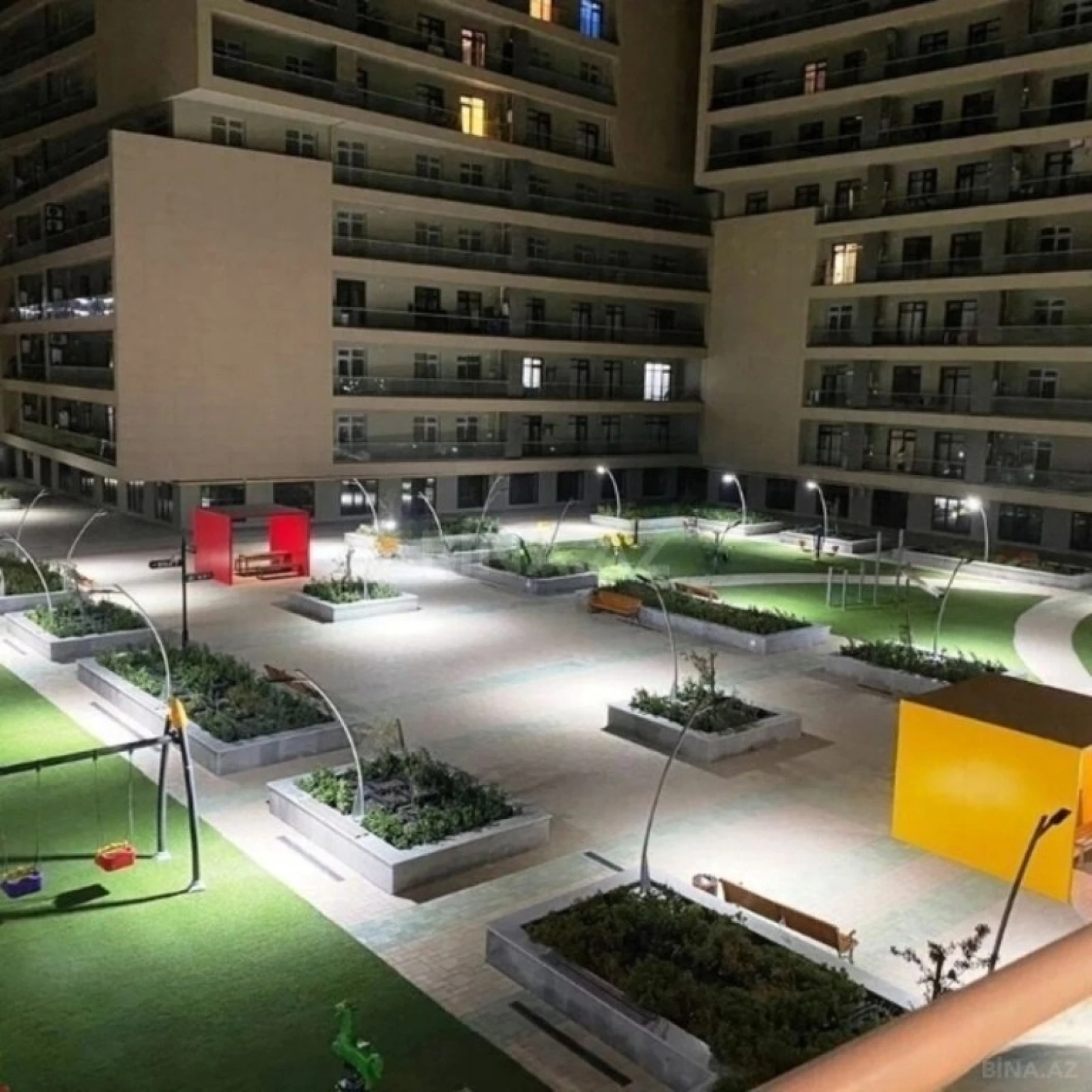 Kirayə verilir 3 otaqlı mənzil 150 m²