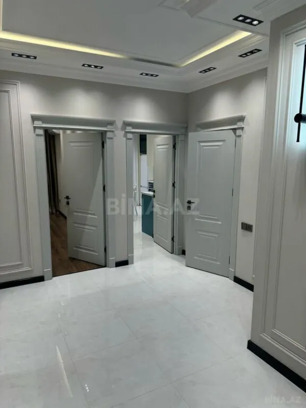 Kirayə verilir 3 otaqlı mənzil 150 m²