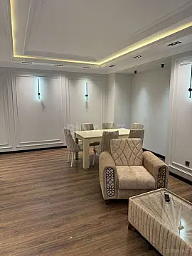 Kirayə verilir 3 otaqlı mənzil 150 m²