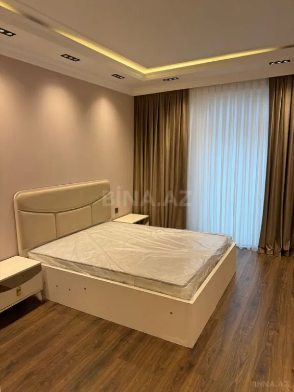 Kirayə verilir 3 otaqlı mənzil 150 m²