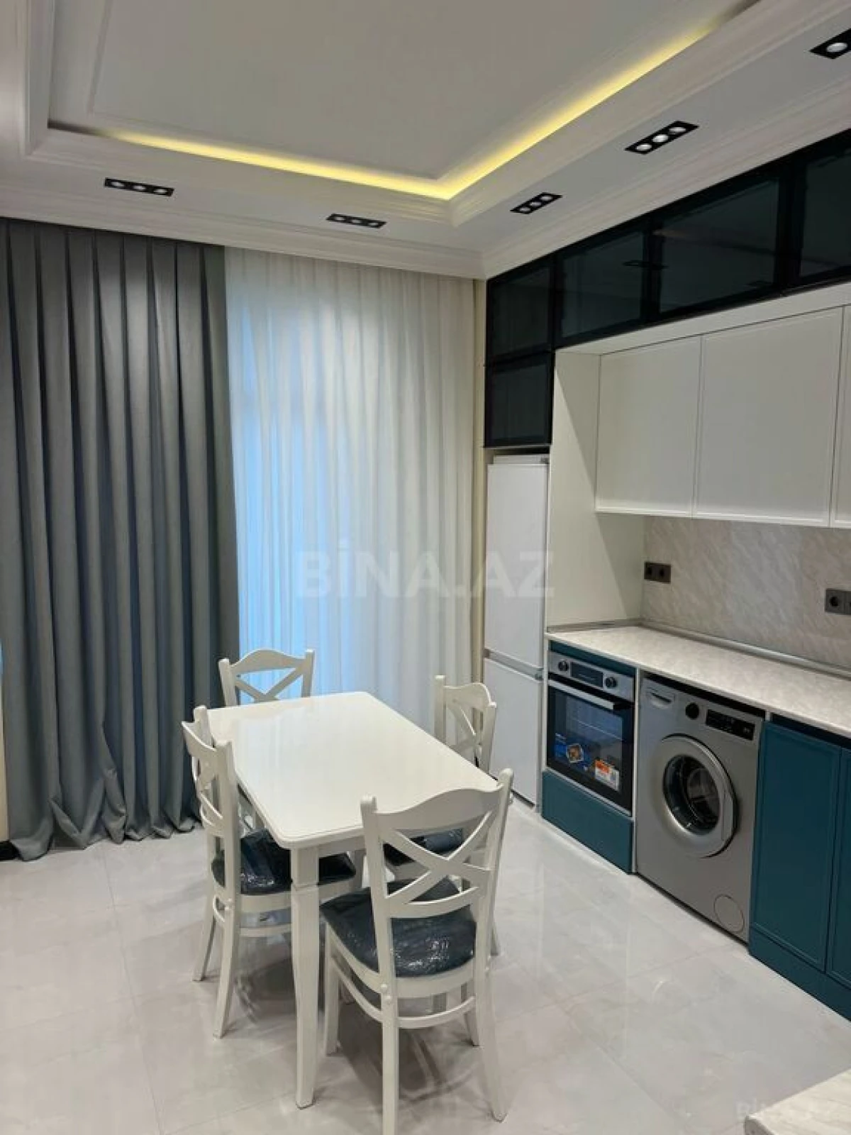Kirayə verilir 3 otaqlı mənzil 150 m²