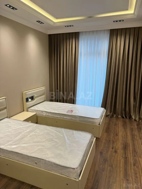 Kirayə verilir 3 otaqlı mənzil 150 m²