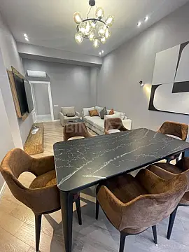 Kirayə verilir 2 otaqlı mənzil 100 m²