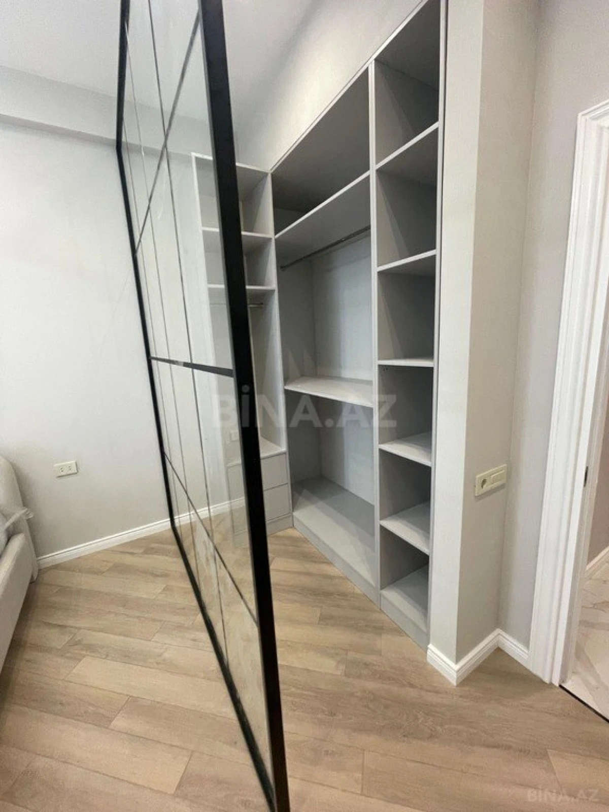 Kirayə verilir 2 otaqlı mənzil 100 m²