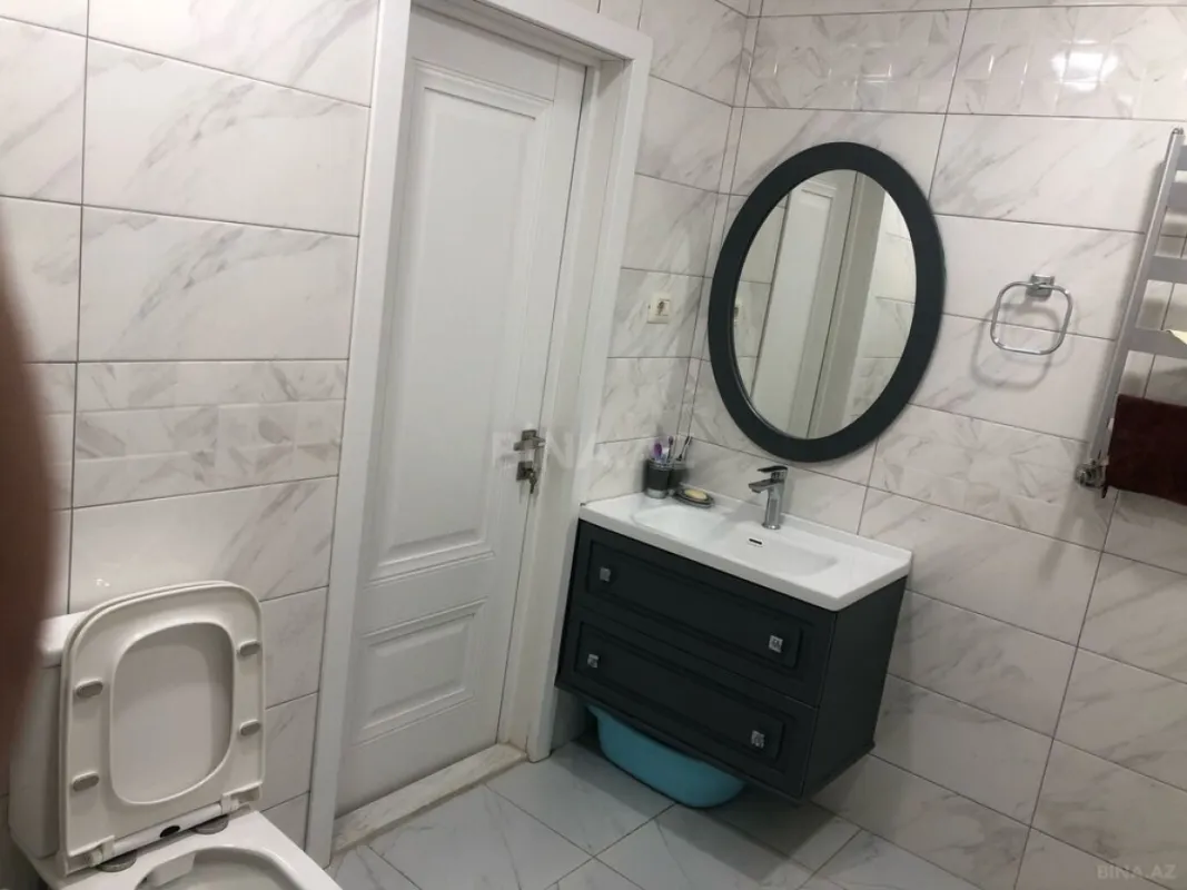 Satılır 3 otaqlı mənzil 162 m²