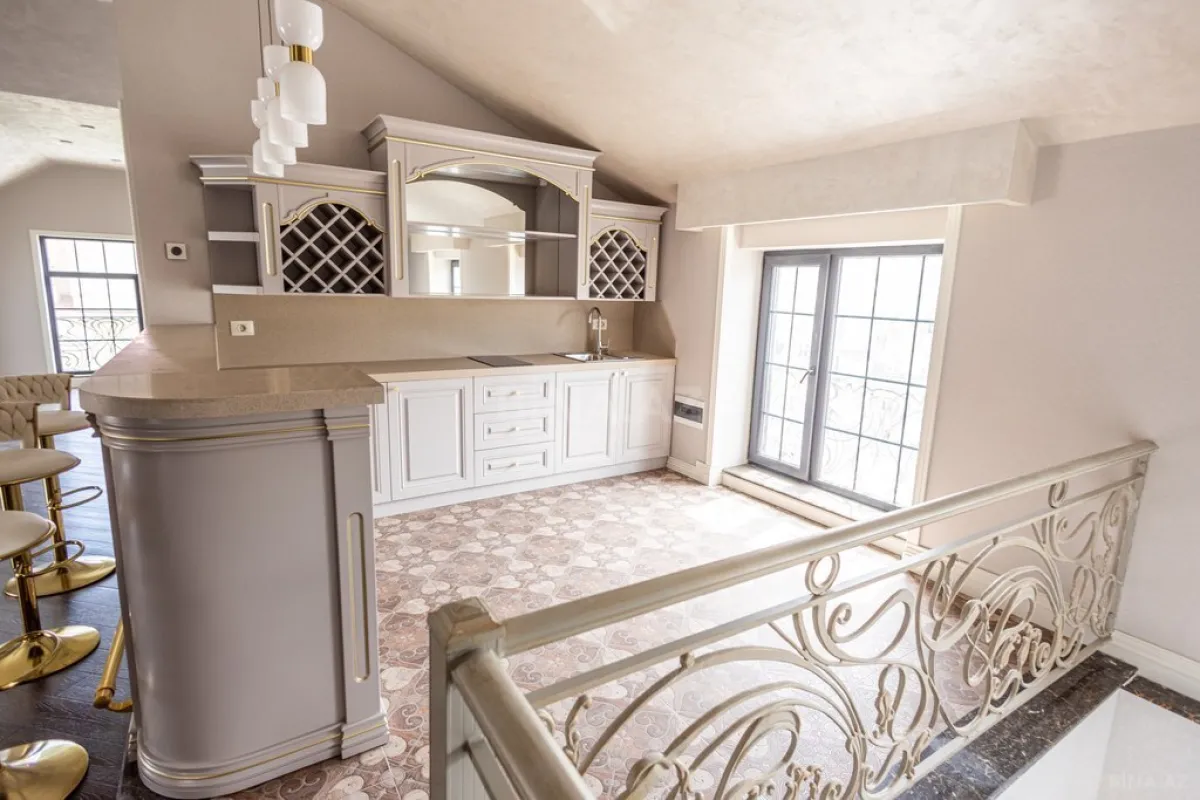 Satılır həyət evi 950 m²