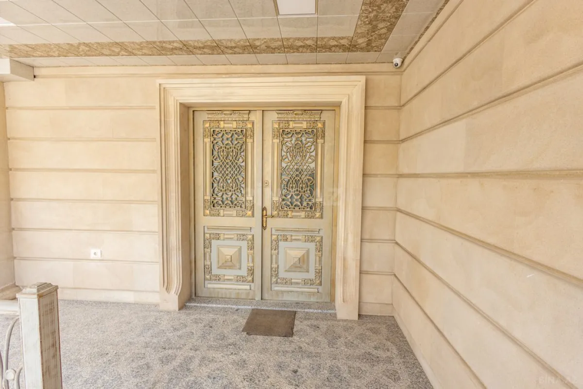 Satılır həyət evi 950 m²