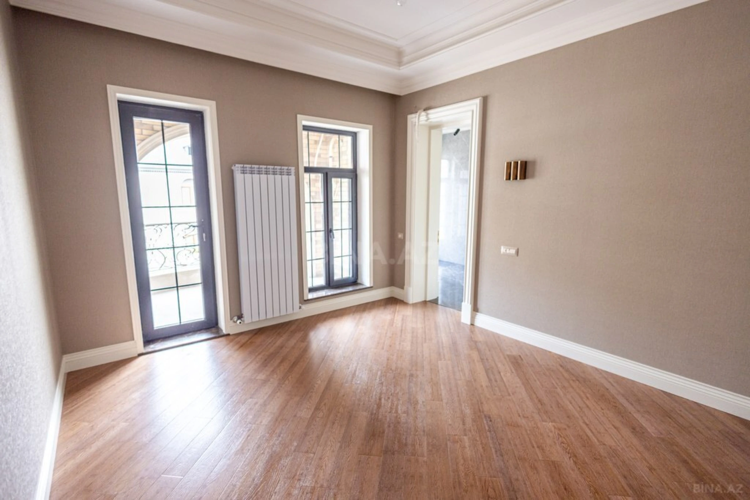 Satılır həyət evi 950 m²