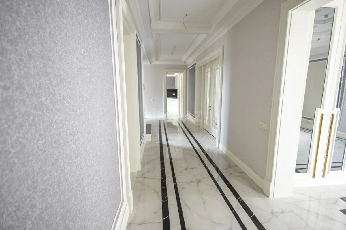 Satılır həyət evi 950 m²