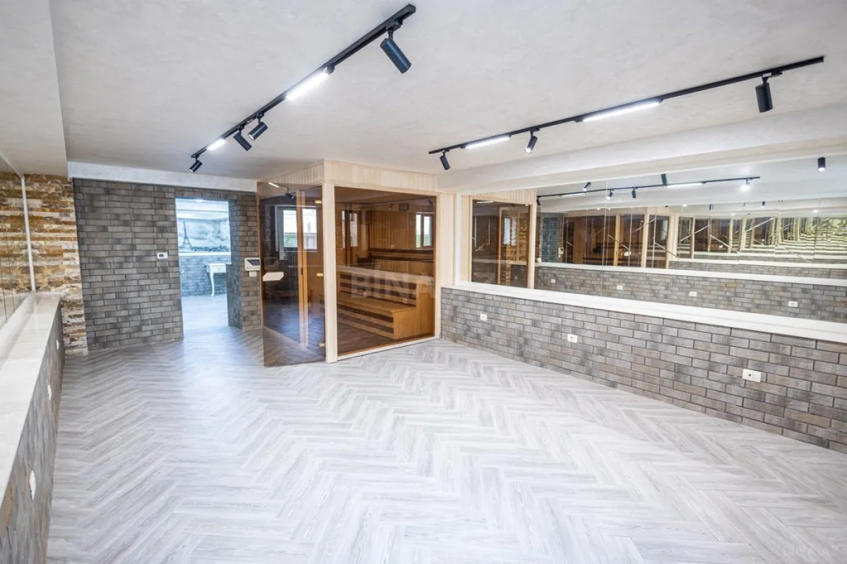 Satılır həyət evi 950 m²