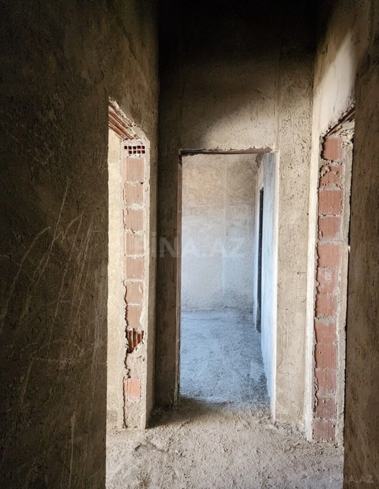 Satılır 4 otaqlı mənzil 150 m²