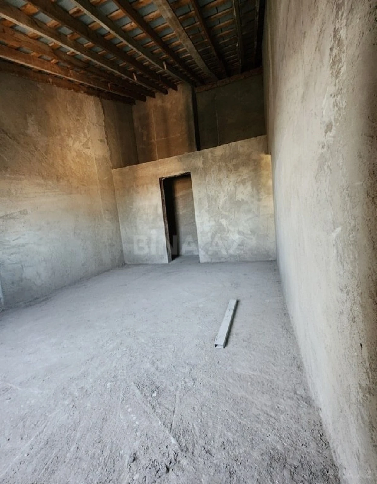 Satılır 4 otaqlı mənzil 150 m²