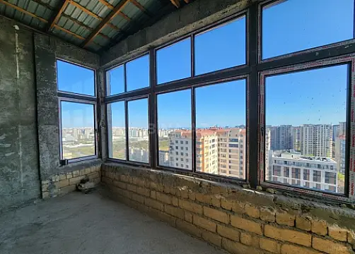 Satılır 4 otaqlı mənzil 150 m²