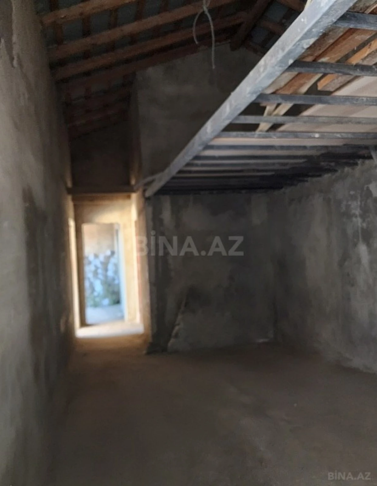 Satılır 4 otaqlı mənzil 150 m²