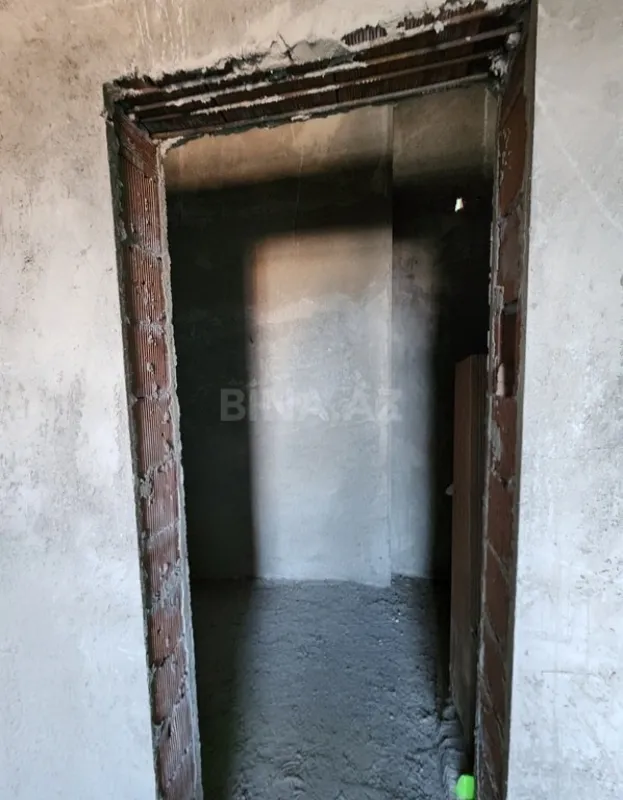 Satılır 4 otaqlı mənzil 150 m²