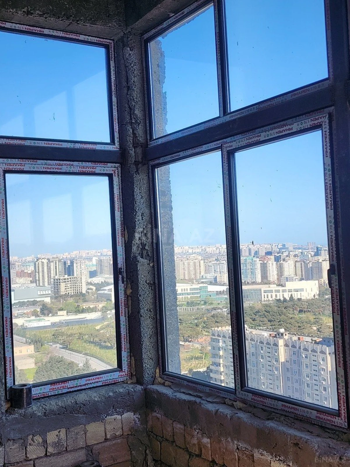 Satılır 4 otaqlı mənzil 150 m²