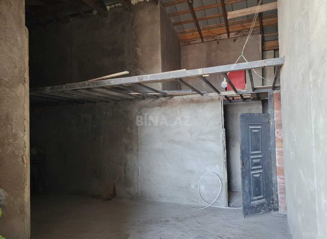 Satılır 4 otaqlı mənzil 150 m²