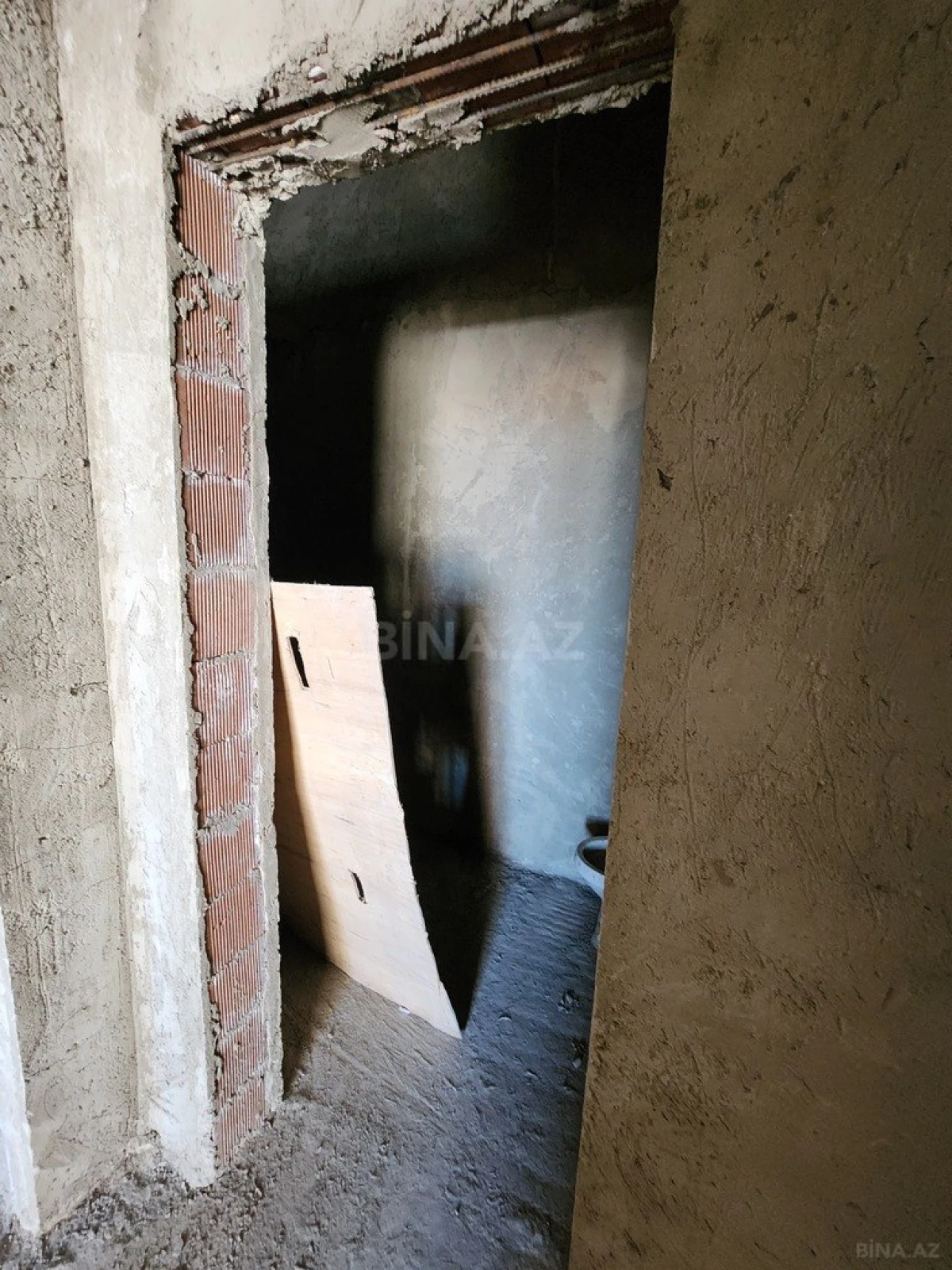 Satılır 4 otaqlı mənzil 150 m²