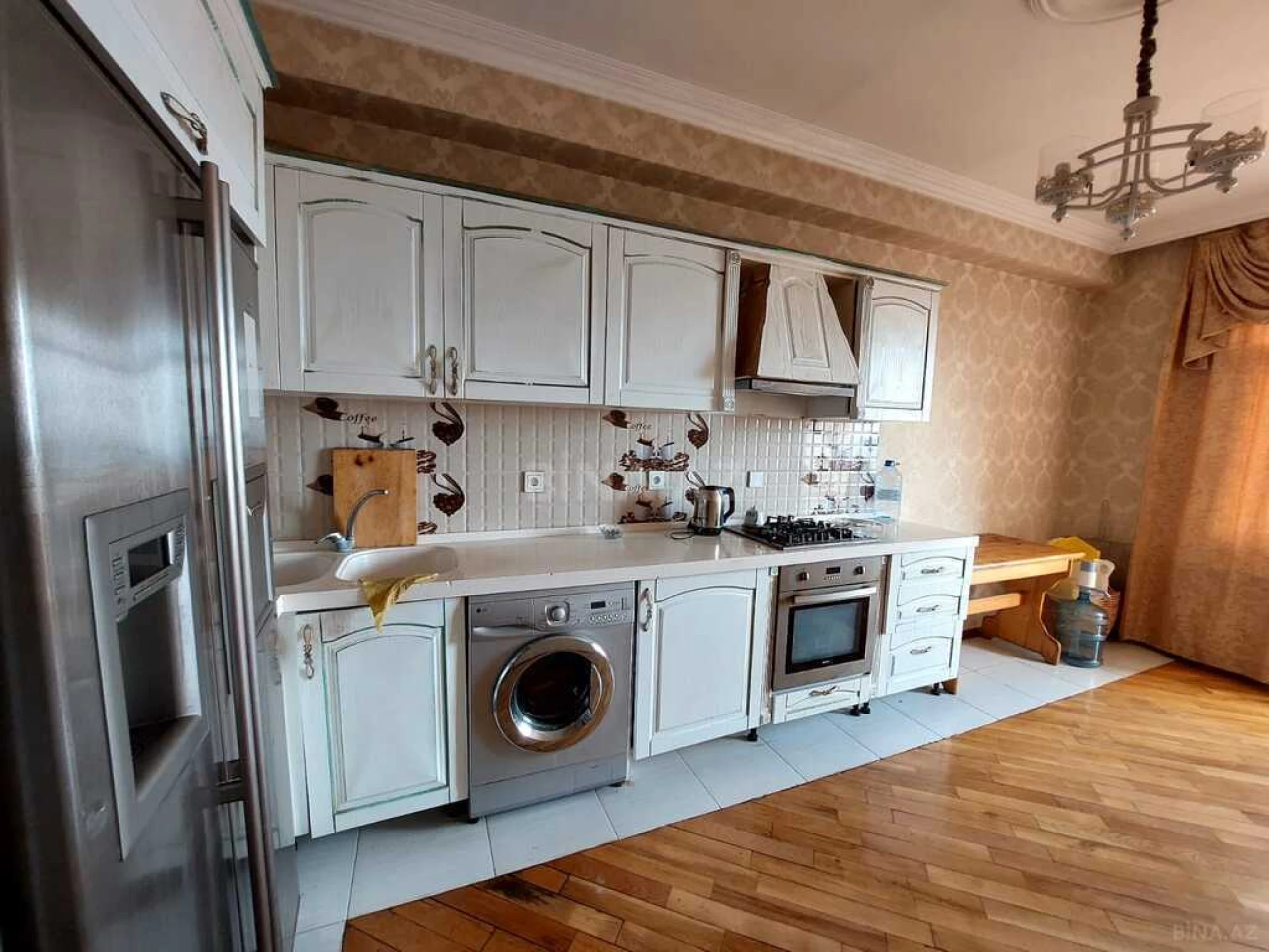 Kirayə verilir 5 otaqlı mənzil 160 m²