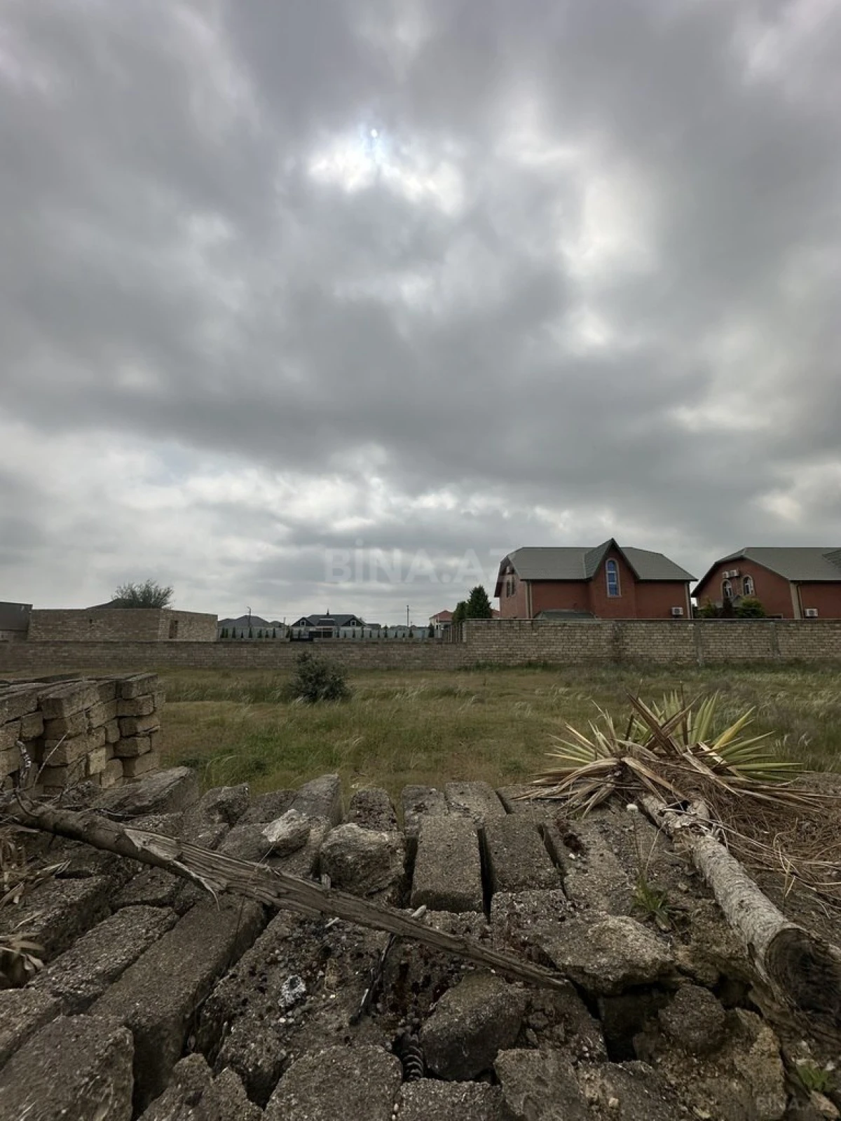 Satılır torpaq sahəsi 12 m²