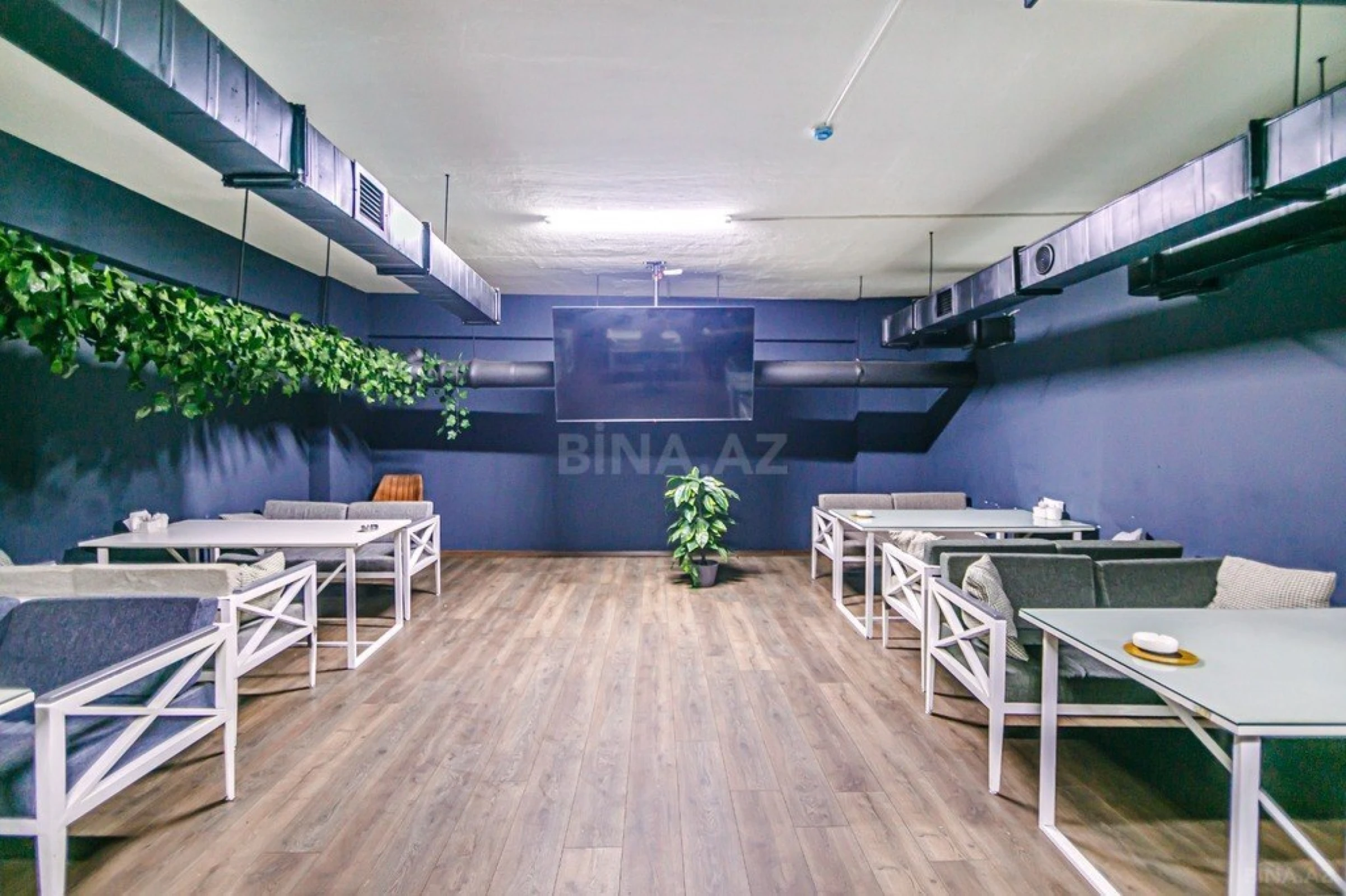 Satılır obyekt 442.1 m²