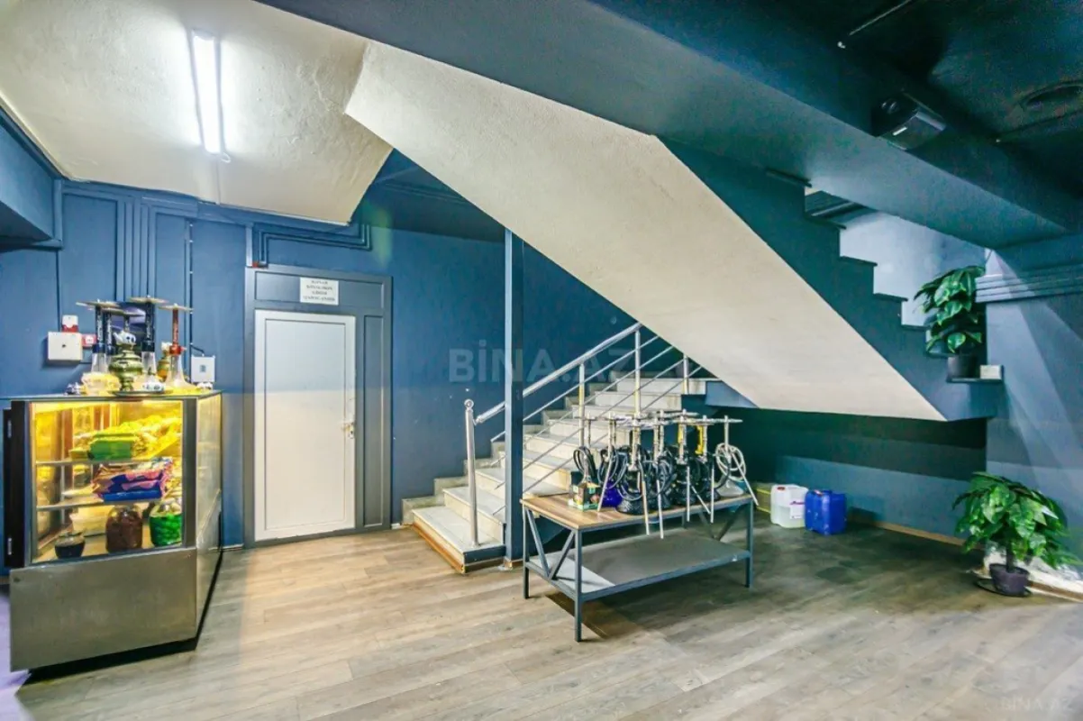 Satılır obyekt 442.1 m²