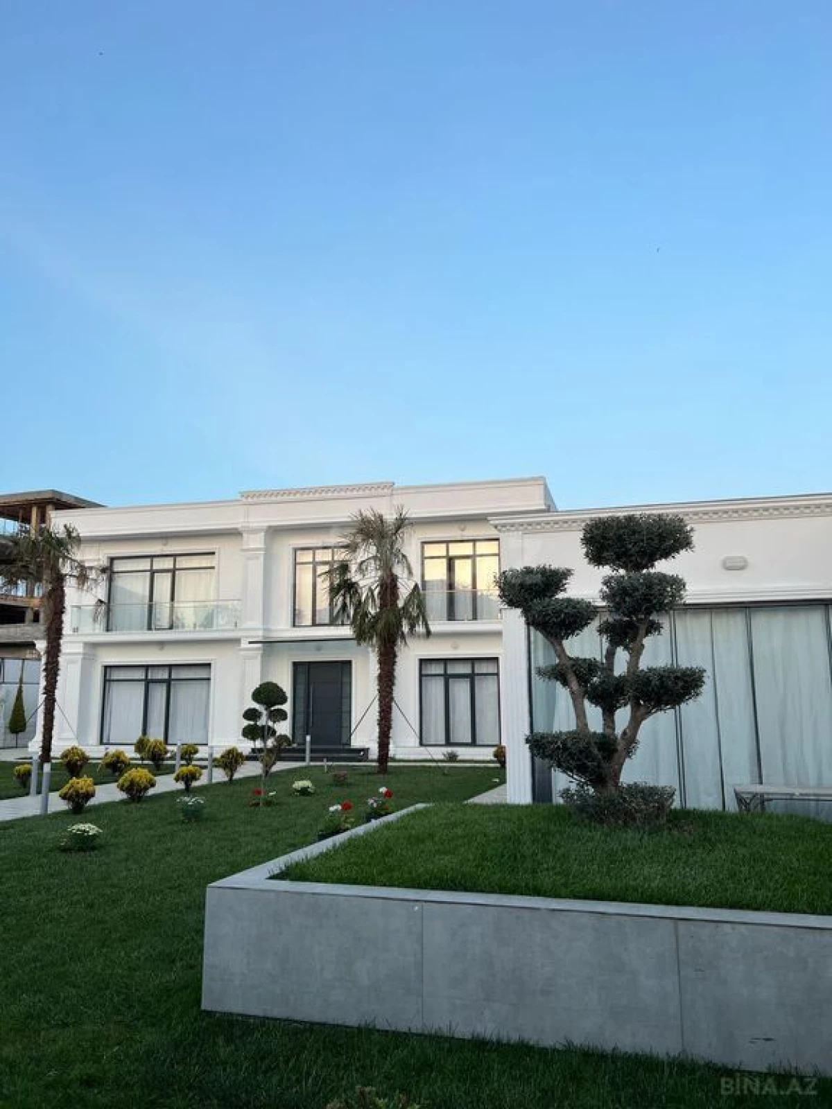 Kirayə verilir 6 otaqlı həyət evi 360 m²