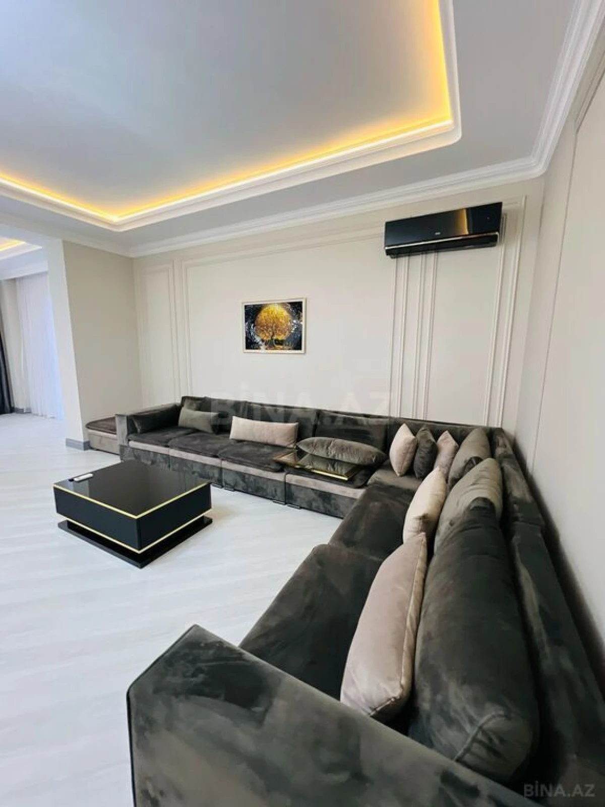 Kirayə verilir 6 otaqlı həyət evi 360 m²