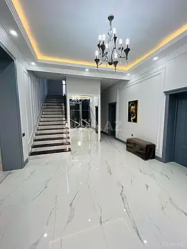 Kirayə verilir 6 otaqlı həyət evi 360 m²