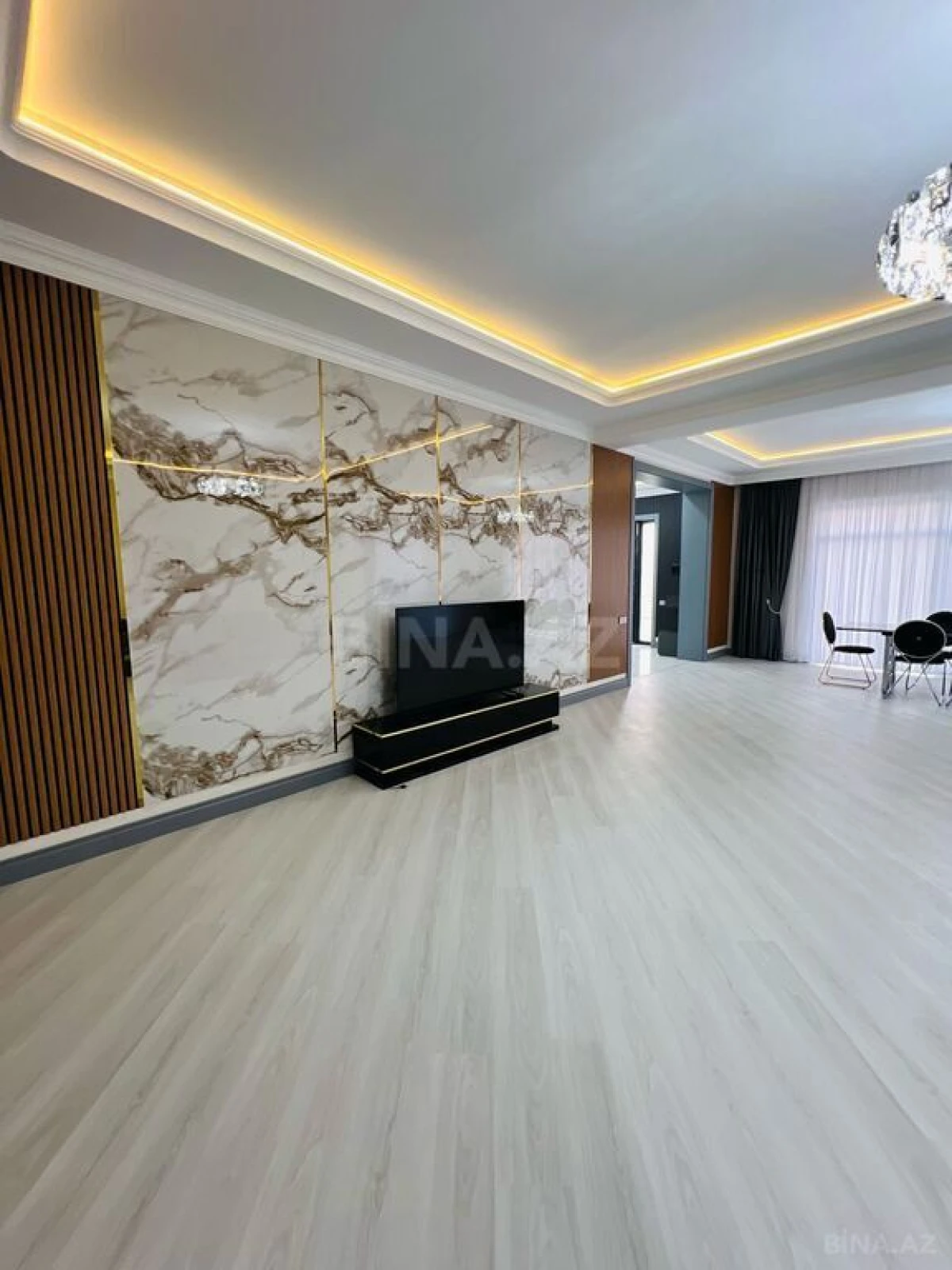 Kirayə verilir 6 otaqlı həyət evi 360 m²