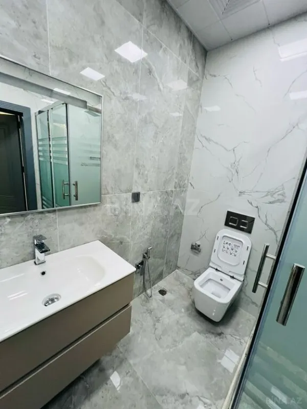 Kirayə verilir 6 otaqlı həyət evi 360 m²