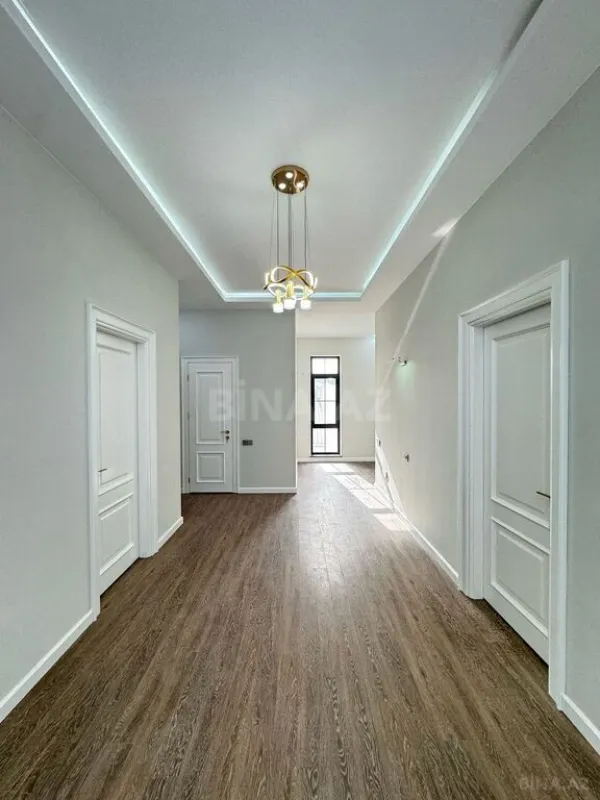 Satılır 5 otaqlı həyət evi 400 m²