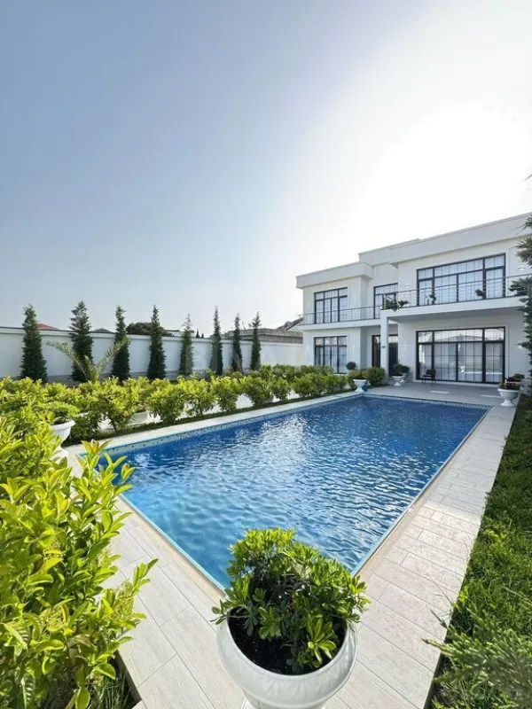 Satılır 5 otaqlı həyət evi 400 m²