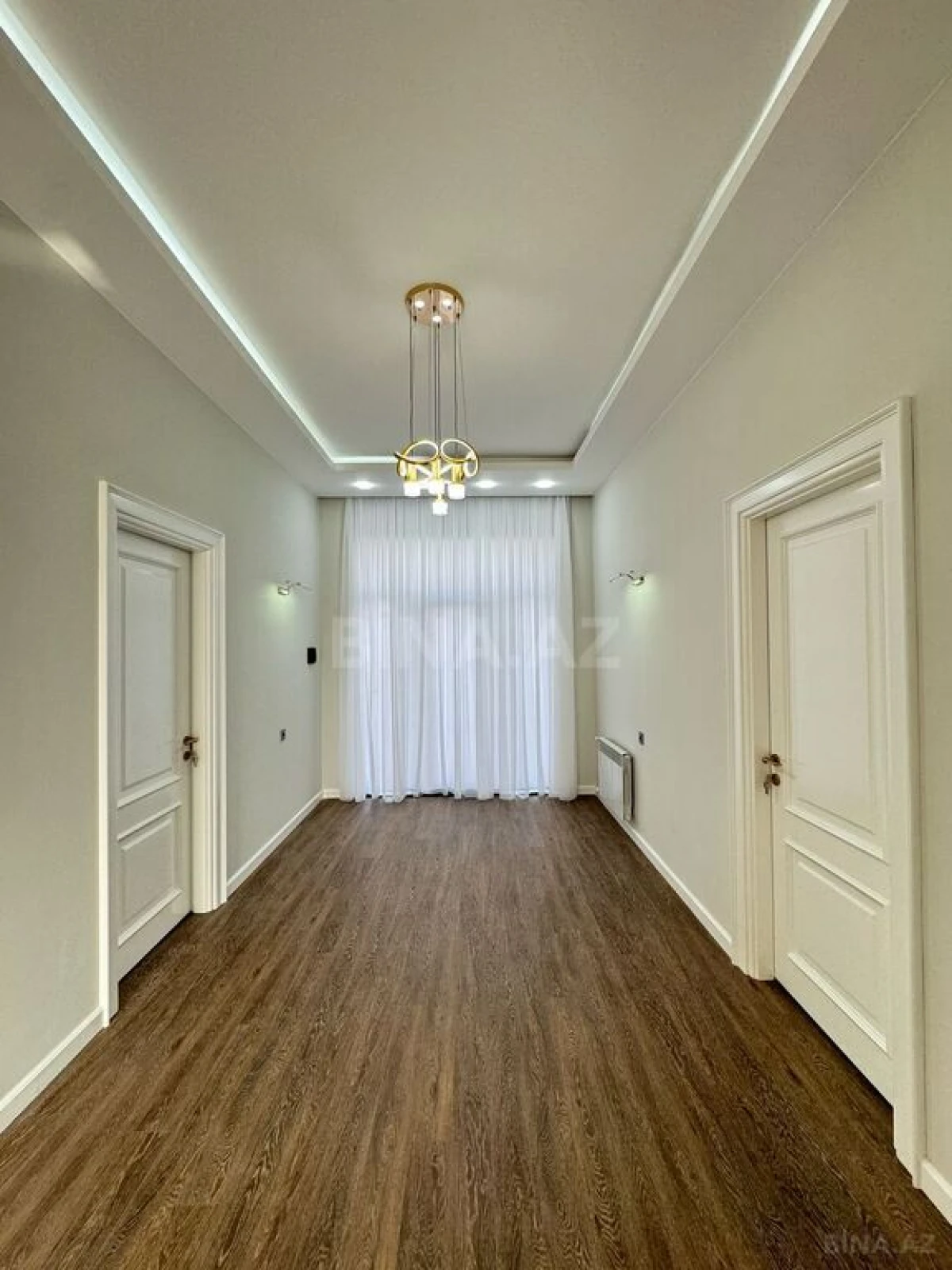 Satılır 5 otaqlı həyət evi 400 m²