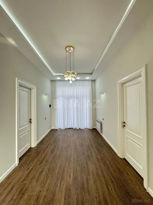 Satılır 5 otaqlı həyət evi 400 m²