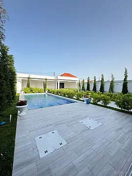 Satılır 5 otaqlı həyət evi 400 m²