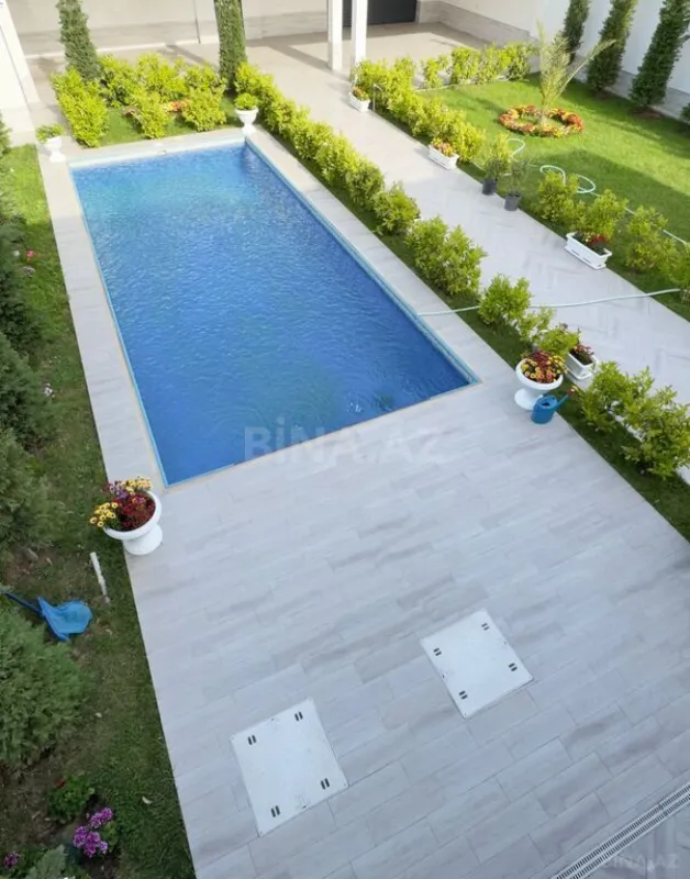 Satılır 5 otaqlı həyət evi 400 m²